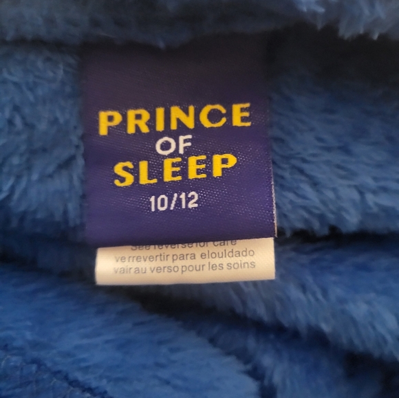 Prince of sleep hooded robe - Picture 3 of 4